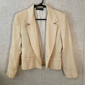 Vintage Anne Klein II yellow wool jacket. Size 4 petite with shoulder pads.